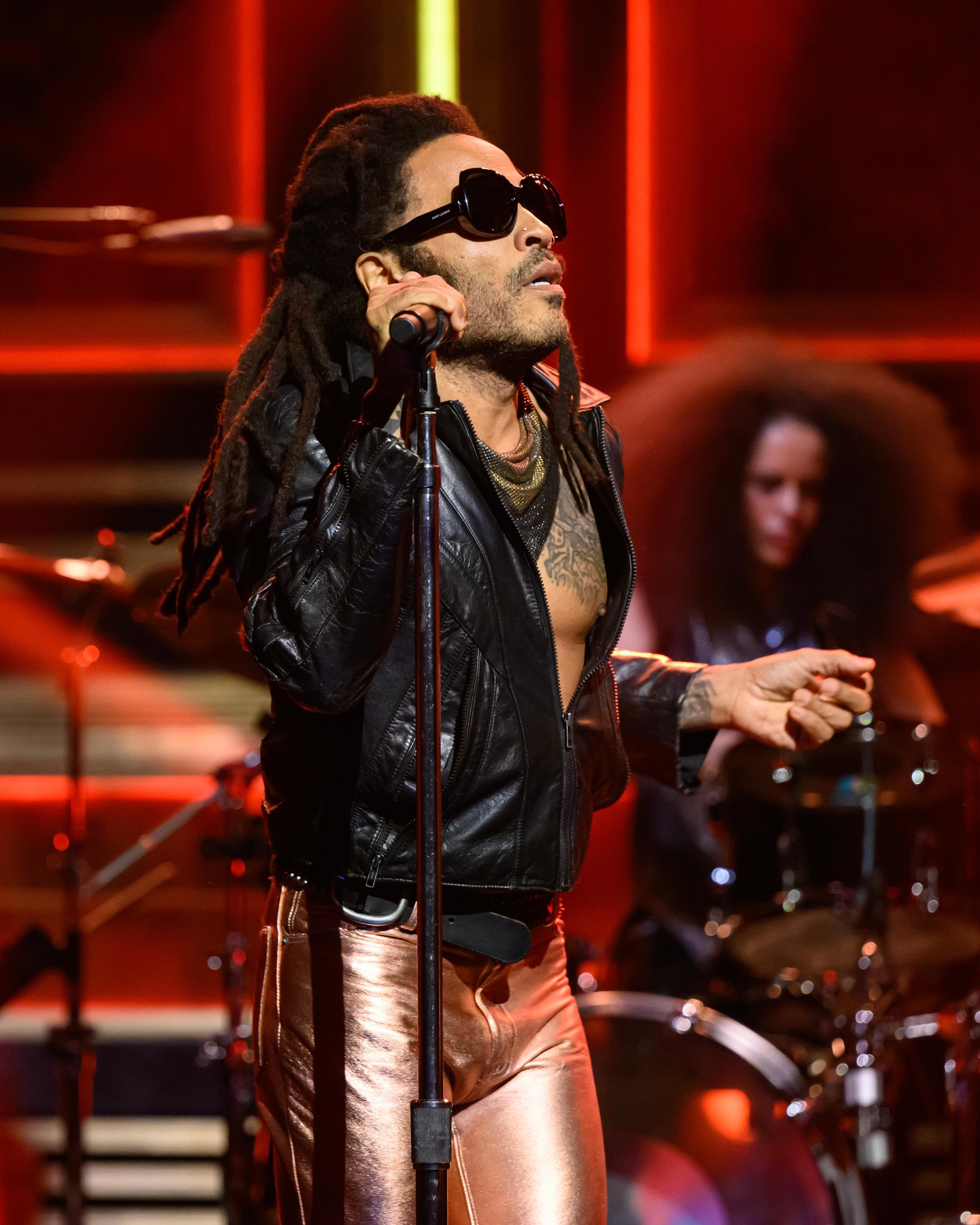 The legend. @lennykravitz from last week in Studio 6b at @fallontonight. Just pure star vibes from this performance of "Human." 